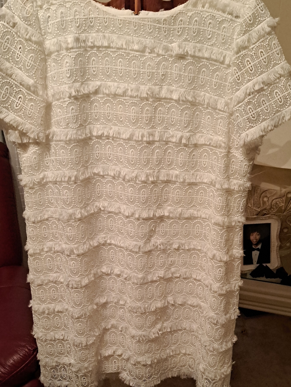 Tahari ASL White Textured Fringe Lace Shift Dress
